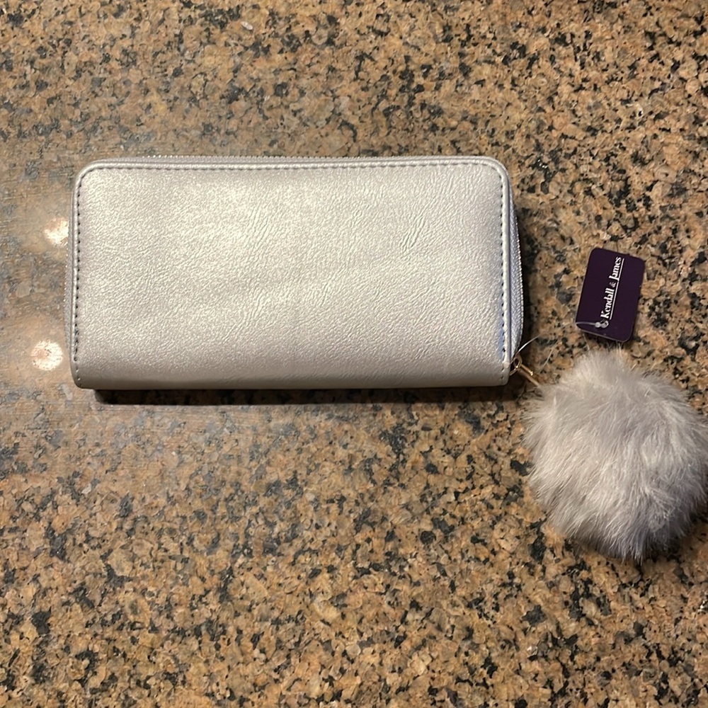 Kendall & James Silver Metallic Wallet